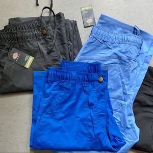 Bundle of 4 scrub pants